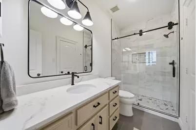 10 E Majestic Woods Place, The Woodlands, TX 77382 - Photo 39