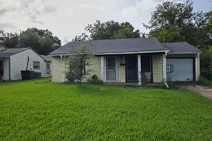7326 Eisenhower Rd, Houston, TX 77033 - Photo 1