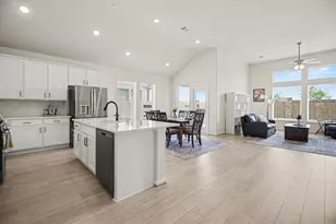 2214 Lierna Dr, La Marque, TX 77568 - Photo 5