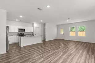 3215 Diamond Vw Ln, Angleton, TX 77515 - Photo 3