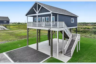 1041 Sunset Circle W, Crystal Beach, TX 77650 - Photo 5