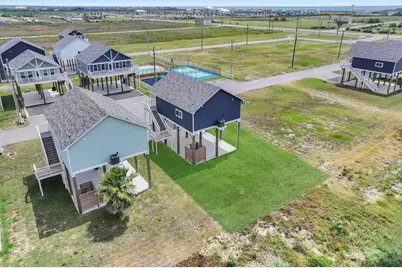 1041 Sunset Circle W, Crystal Beach, TX 77650 - Photo 37