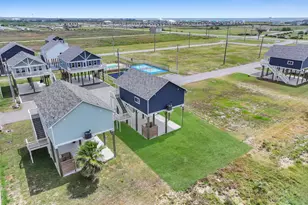 1041 Sunset Circle W, Crystal Beach, TX 77650 - Photo 37