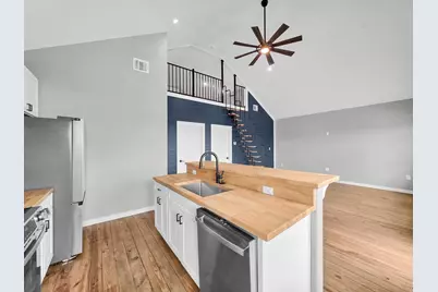 1041 Sunset Circle W, Crystal Beach, TX 77650 - Photo 19