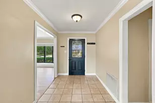 7823 Twin Hills Dr, Houston, TX 77071 - Photo 9