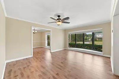 7823 Twin Hills Drive, Houston, TX 77071 - Photo 5