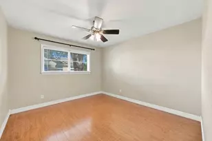7823 Twin Hills Dr, Houston, TX 77071 - Photo 33