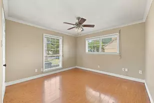 7823 Twin Hills Dr, Houston, TX 77071 - Photo 35
