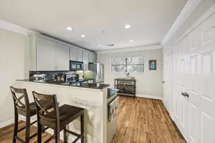 1342 Rutland St, Houston, TX 77008 - Photo 9