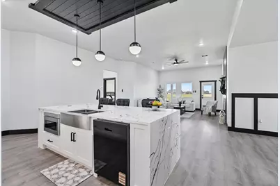 447 Sunset Trail, Angleton, TX 77515 - Photo 13