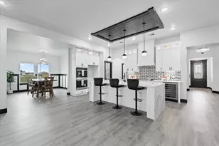 447 Sunset Trail, Angleton, TX 77515 - Photo 11