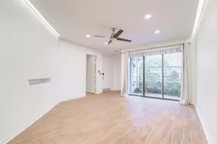 2829 Timmons Ln, Houston, TX 77027 - Photo 7