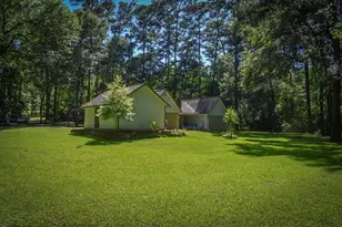 4 Sarah Lynn Ln, Conroe, TX 77303 - Photo 3