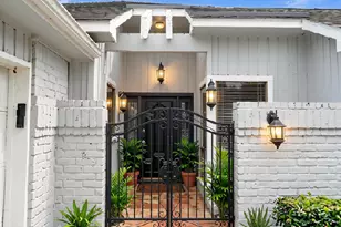 12107 Carriage Hill Dr, Houston, TX 77077 - Photo 3