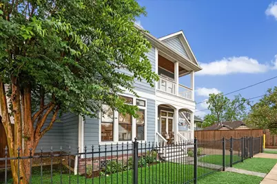 1915 Bradshaw Street, Houston, TX 77008 - Photo 3