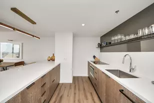 1300 Lamar St, Houston, TX 77010 - Photo 15