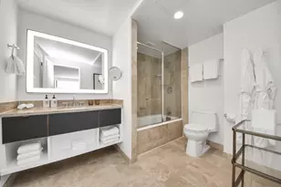 1300 Lamar St, Houston, TX 77010 - Photo 37