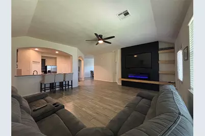 104 Avery Springs Lane, Dickinson, TX 77539 - Photo 7