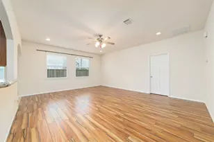 8919 Inglebrook Ln, Houston, TX 77083 - Photo 11