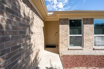 16815 Fallen Timbers Dr Drive, Conroe, TX 77385 - Photo 3
