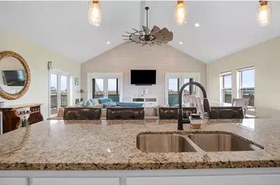 1086 Pennington Street, Gilchrist, TX 77617 - Photo 5