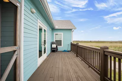 1086 Pennington Street, Gilchrist, TX 77617 - Photo 27