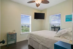 1086 Pennington St, Gilchrist, TX 77617 - Photo 25