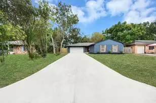 5523 Elm Tree Dr, Houston, TX 77048 - Photo 5