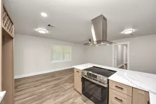 5523 Elm Tree Dr, Houston, TX 77048 - Photo 29