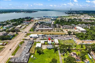 1914 Larrabee St, Seabrook, TX 77586 - Photo 11