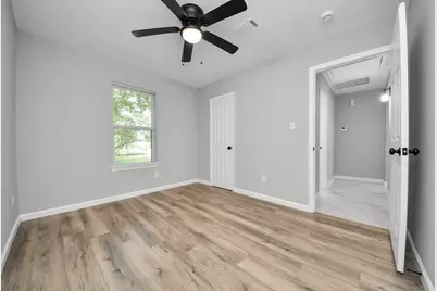 4914 Angleton Street, Houston, TX 77033 - Photo 11