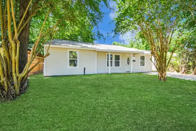 4914 Angleton Street, Houston, TX 77033 - Photo 9