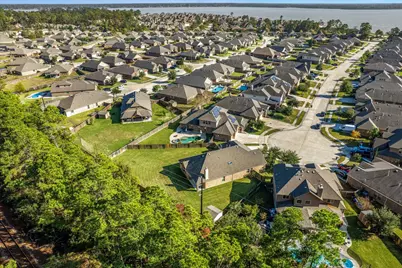 18130 Millau Viaduct Way, Houston, TX 77044 - Photo 45