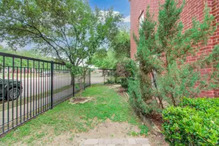 3027 Terrace Hills Ln, Houston, TX 77007 - Photo 7