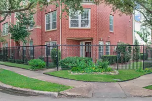 3027 Terrace Hills Ln, Houston, TX 77007 - Photo 1