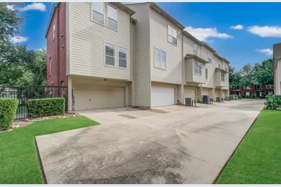 3027 Terrace Hills Lane, Houston, TX 77007 - Photo 11