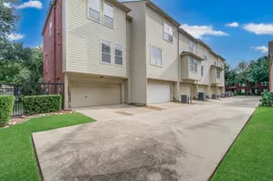 3027 Terrace Hills Ln, Houston, TX 77007 - Photo 11