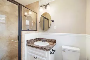 8418 Lorrie Dr, Houston, TX 77025 - Photo 15