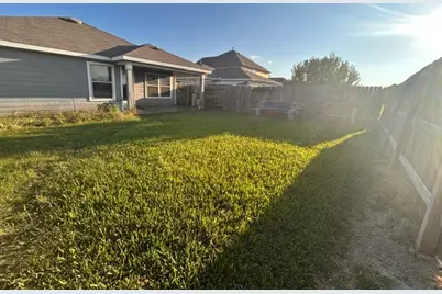 2518 Hawthorn Park Court, Houston, TX 77038 - Photo 17