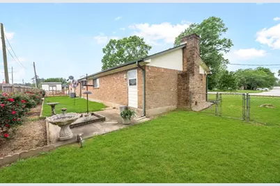 10192 Fm 1097 Road W, Willis, TX 77318 - Photo 11