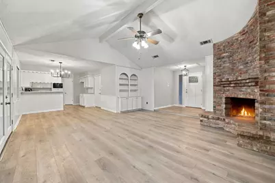 4306 Longhorn Drive, Baytown, TX 77521 - Photo 3