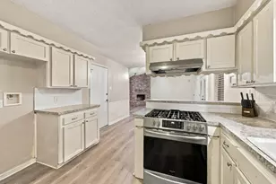 4306 Longhorn Dr, Baytown, TX 77521 - Photo 7