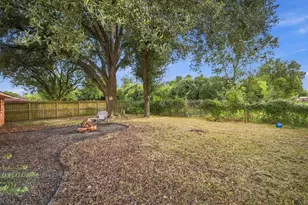 4306 Longhorn Dr, Baytown, TX 77521 - Photo 13