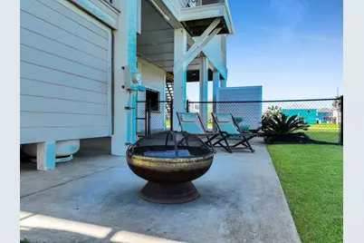 978 Sue Drive, Port Bolivar, TX 77650 - Photo 17