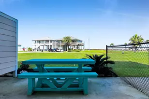 978 Sue Dr, Port Bolivar, TX 77650 - Photo 15