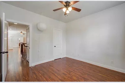 10205 Brooktree Drive, Houston, TX 77043 - Photo 25