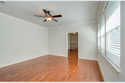 10205 Brooktree Drive, Houston, TX 77043 - Photo 19