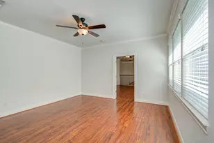 10205 Brooktree Dr, Houston, TX 77043 - Photo 19