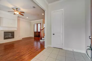 10205 Brooktree Dr, Houston, TX 77043 - Photo 5