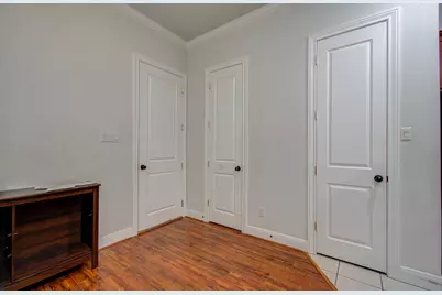 10205 Brooktree Drive, Houston, TX 77043 - Photo 21